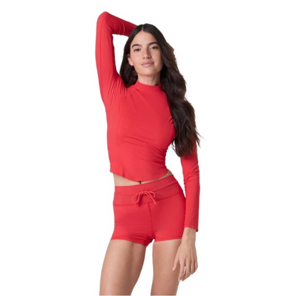 Vuori Crush Red Long Sleeve Long-Sleeve Rashguard activewear top M corset